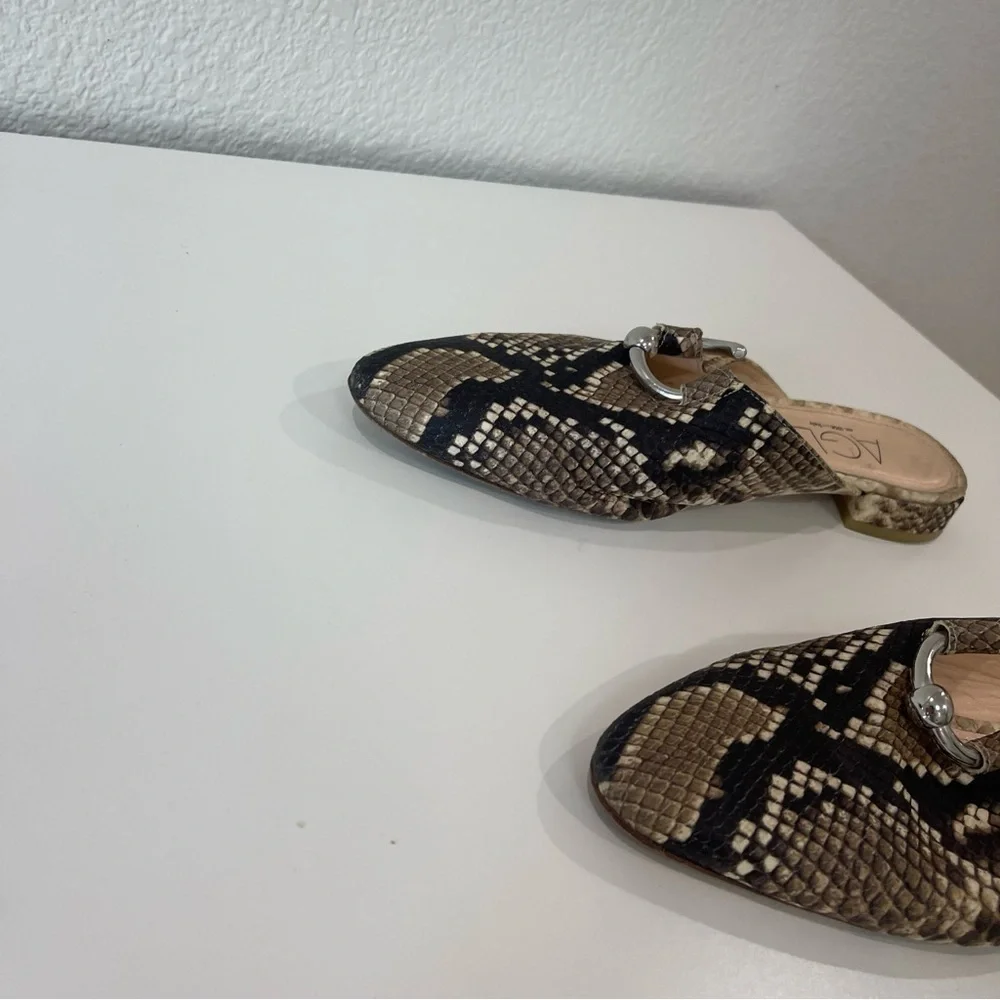 AGL Snake Print Flat Loafer with Round Medal Decoration Size 40 - Picture 3 of 8
